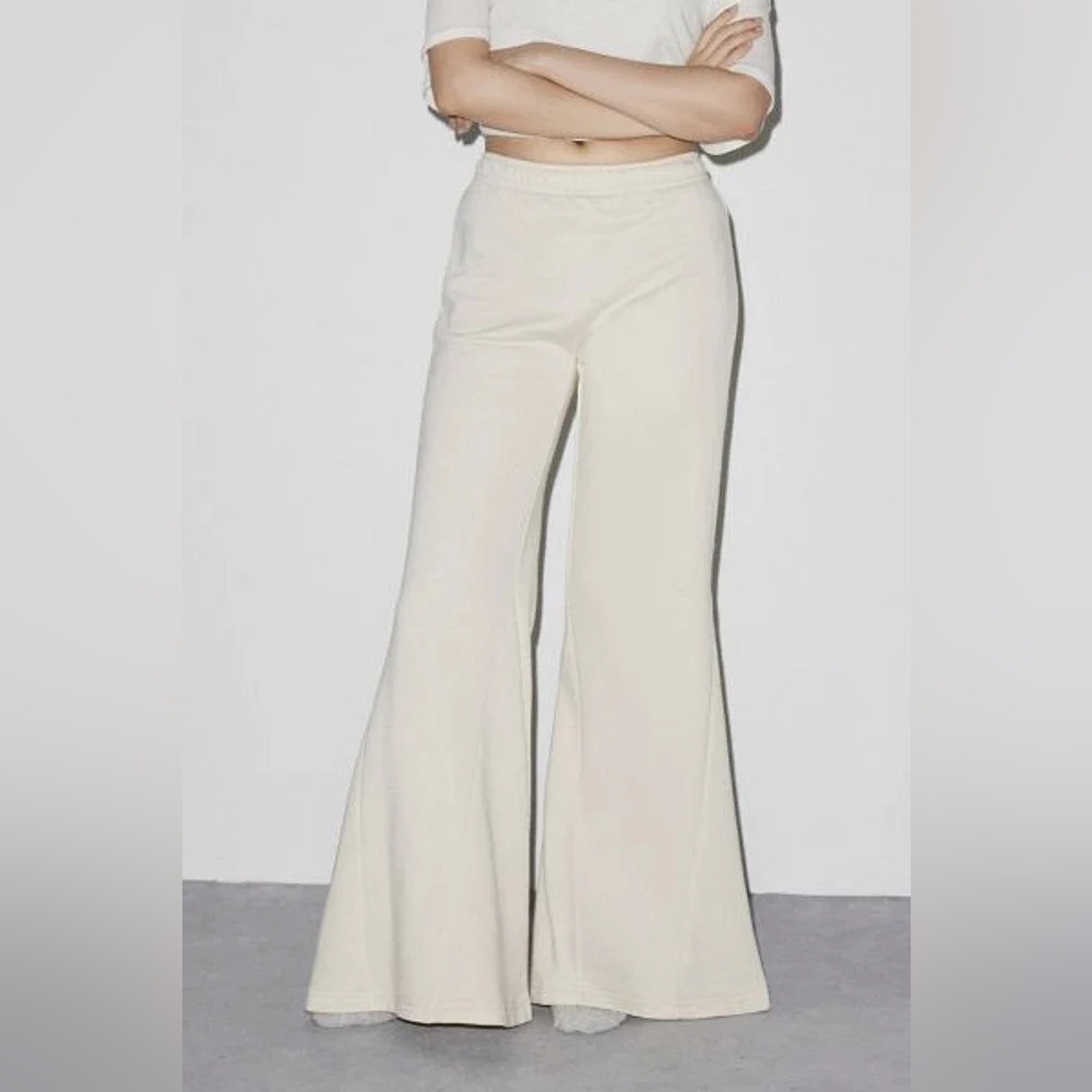 NWT Out From Under 2PC Alessia Flared Sweatpants Sz M Cropped Cream Sweater Sz S - Picture 2 of 7